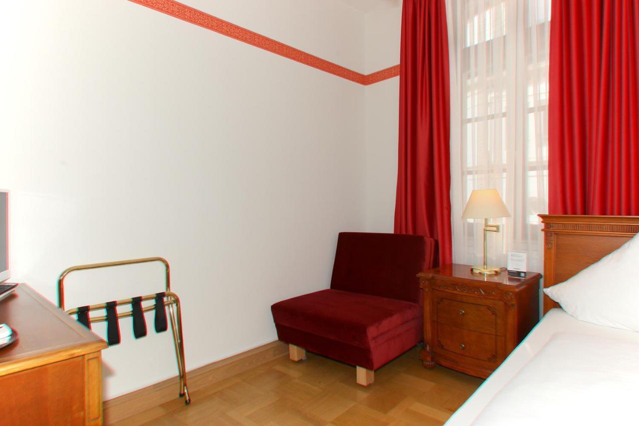 Hotel Rathausgloeckel Baden-Baden Zewnętrze zdjęcie